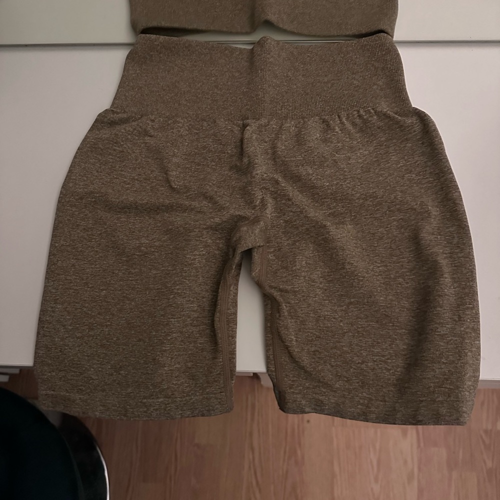 Brown scrunch nvgtn shorts medium